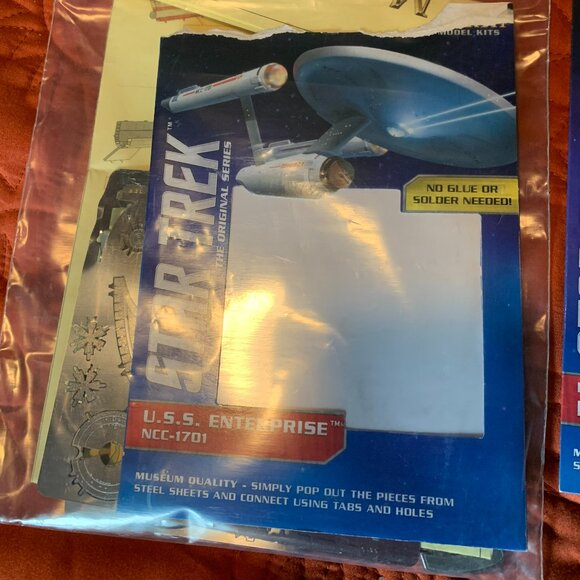 Three Star Trek 3D Metal Model Kits - Picture 4 of 6